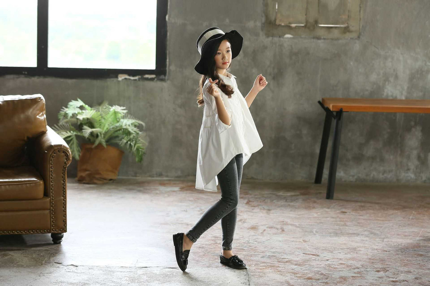 Girls Korean Style Shirt – Loose Swallowtail Fashion Top for Kids