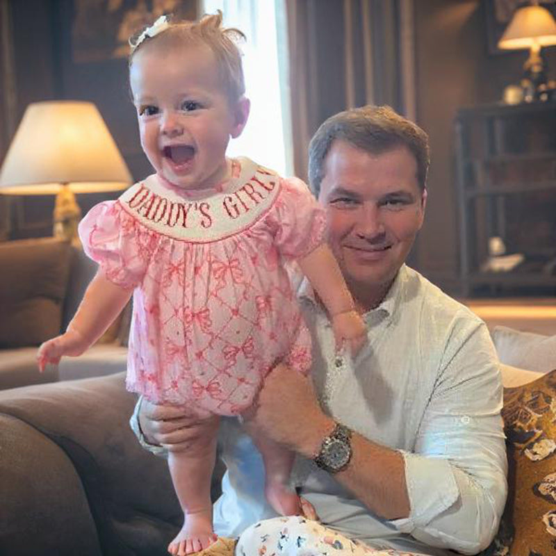 Baby Girl Bowknot Romper – “Daddy’s Girl” Letter Print Bubble Sleeve Jumpsuit